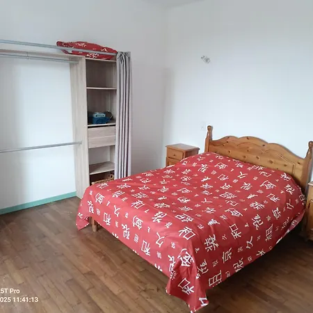 35m2 A L'etage ,1 Lit Double *
